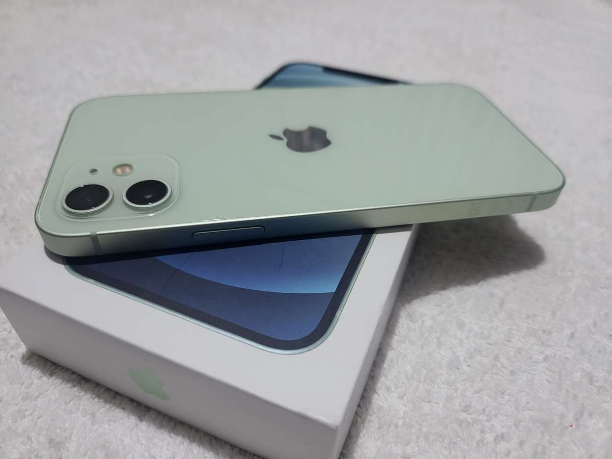 iPhone 12 - Green - 128GB - Excellent Condition - Boxed - With Extras