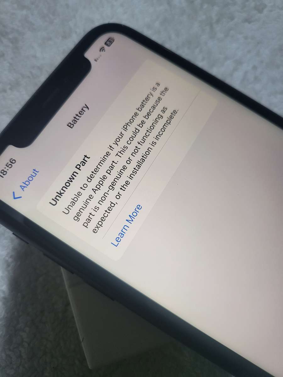 iPhone 11 | Black | 64GB | Excellent Condition | With Extras | Read