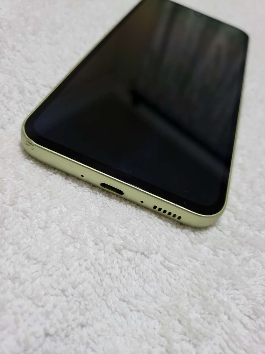 Samsung Galaxy - A34 - 5G - Dual Sim - 128GB - Lime - Excellent Condition - With Extras
