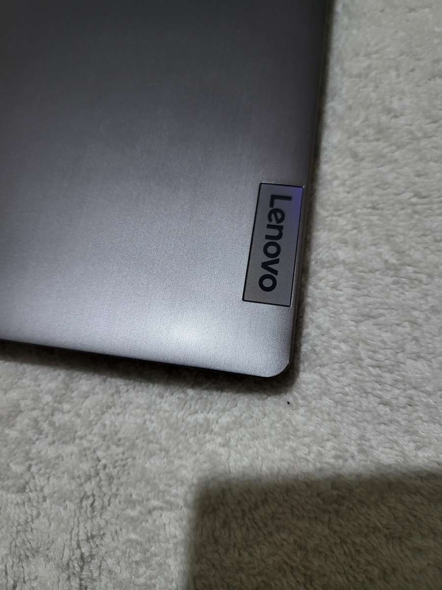 Lenovo - IdeaPad 3 - i7 11th Gen - 12GB - 512GB SSD - Very Good Condition