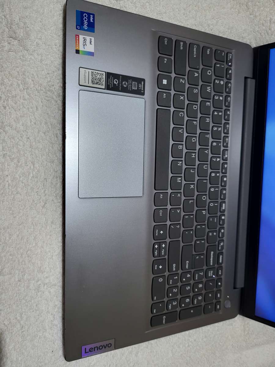 Lenovo - IdeaPad 3 - i7 11th Gen - 12GB - 512GB SSD - Very Good Condition