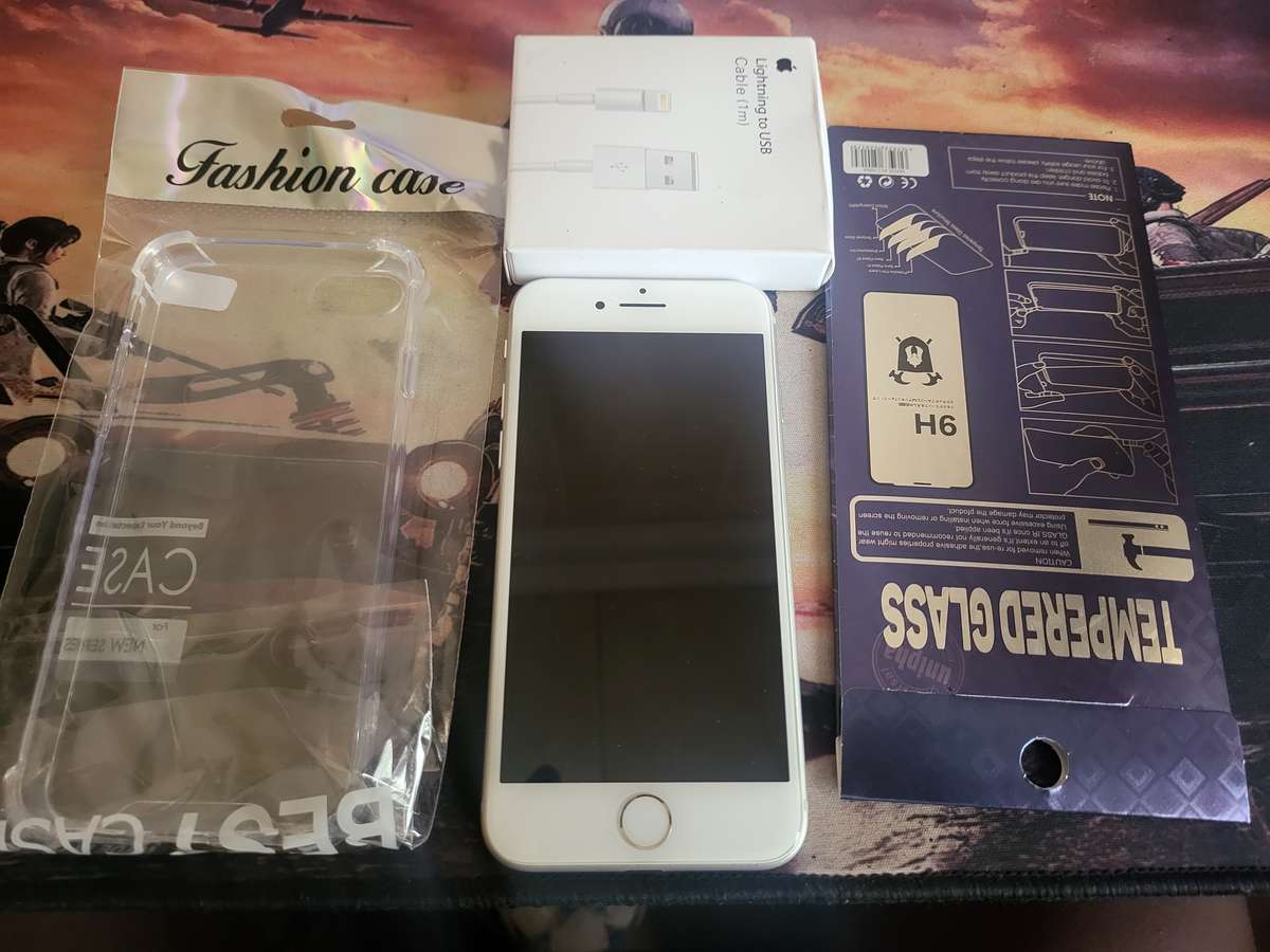 iPhone 8 - Silver - 256GB - EXCELLENT CONDITION - Complete Package