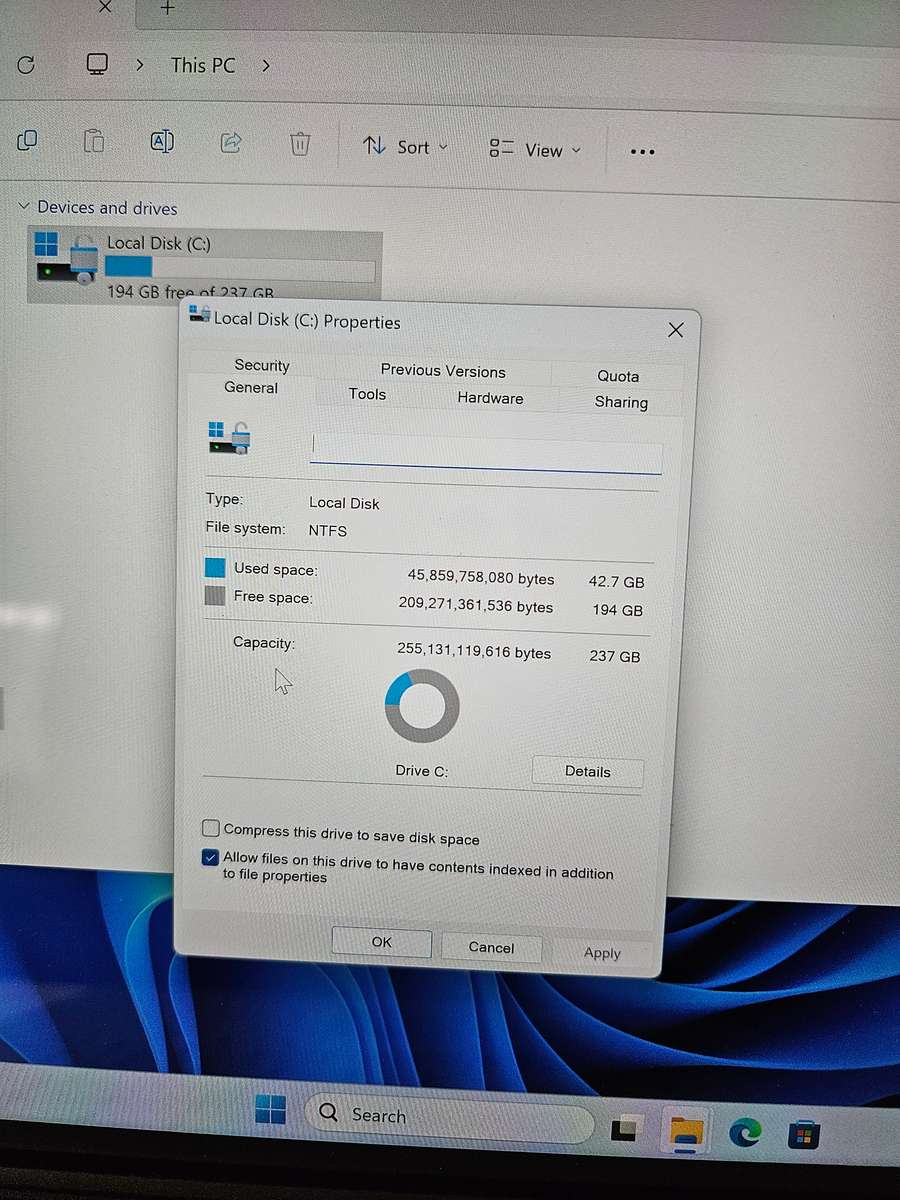 Microsoft Surface Book 3 - 2 in 1 - i7 10th Gen - 16GB - 256 SSD - Touch Screen - Excellent