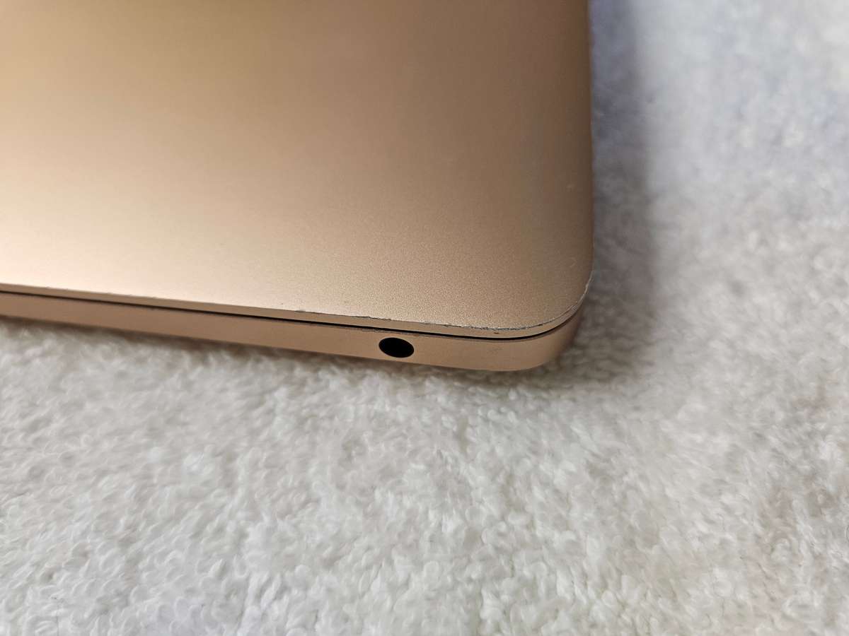 Apple MacBook Air 13" - 2020 - Core i5 10th Gen - 8GB - 512GB SSD - Excellent Condition