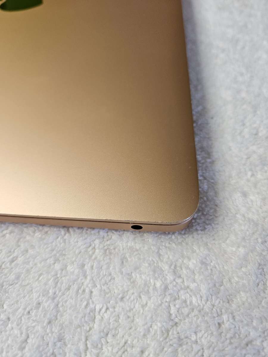 Apple MacBook Air 13" - 2020 - Core i5 10th Gen - 8GB - 512GB SSD - Excellent Condition