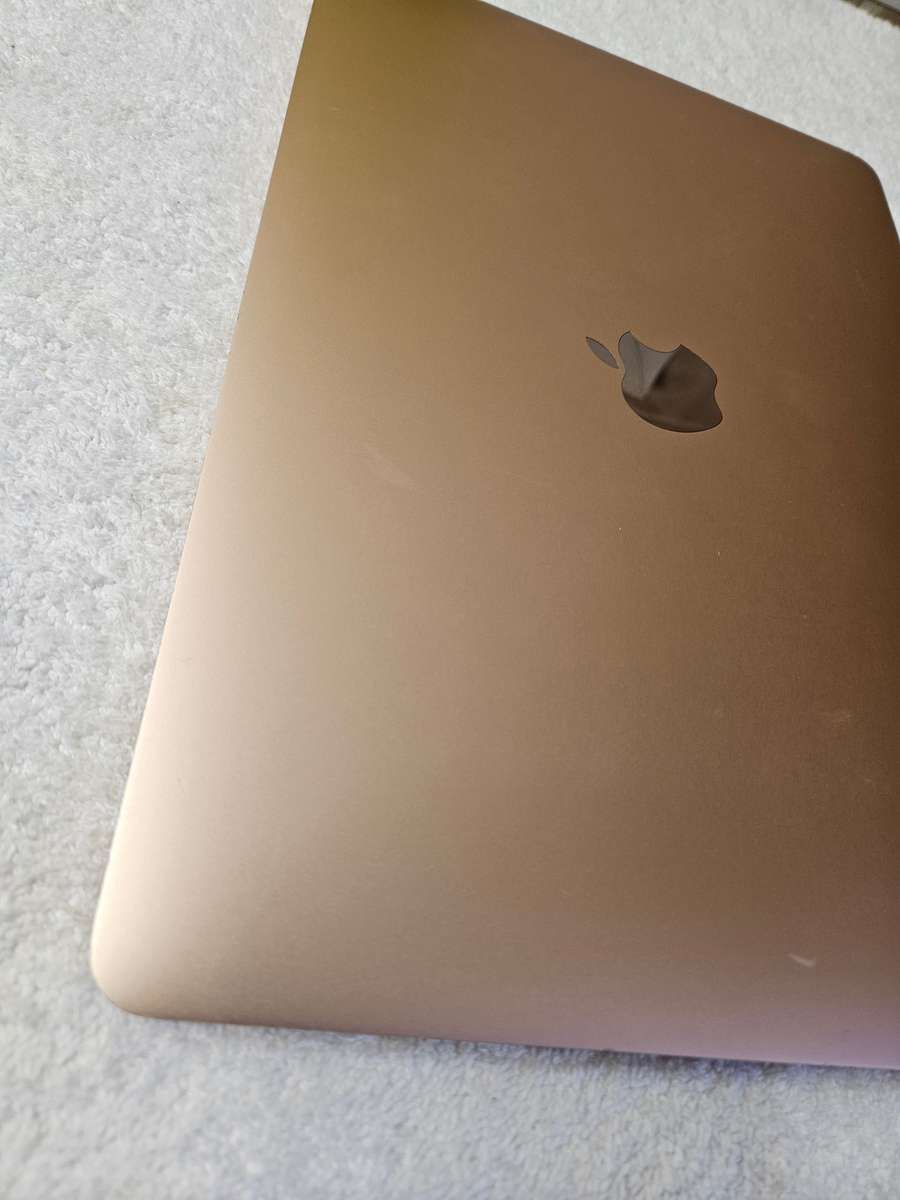 Apple MacBook Air 13" - 2020 - Core i5 10th Gen - 8GB - 512GB SSD - Excellent Condition