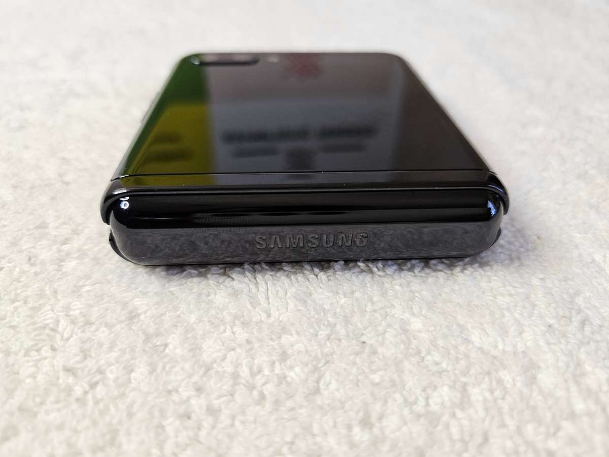 Samsung Galaxy - FLIP - 5G - 256GB - All Networks - Mystic Grey - Excellent Condition