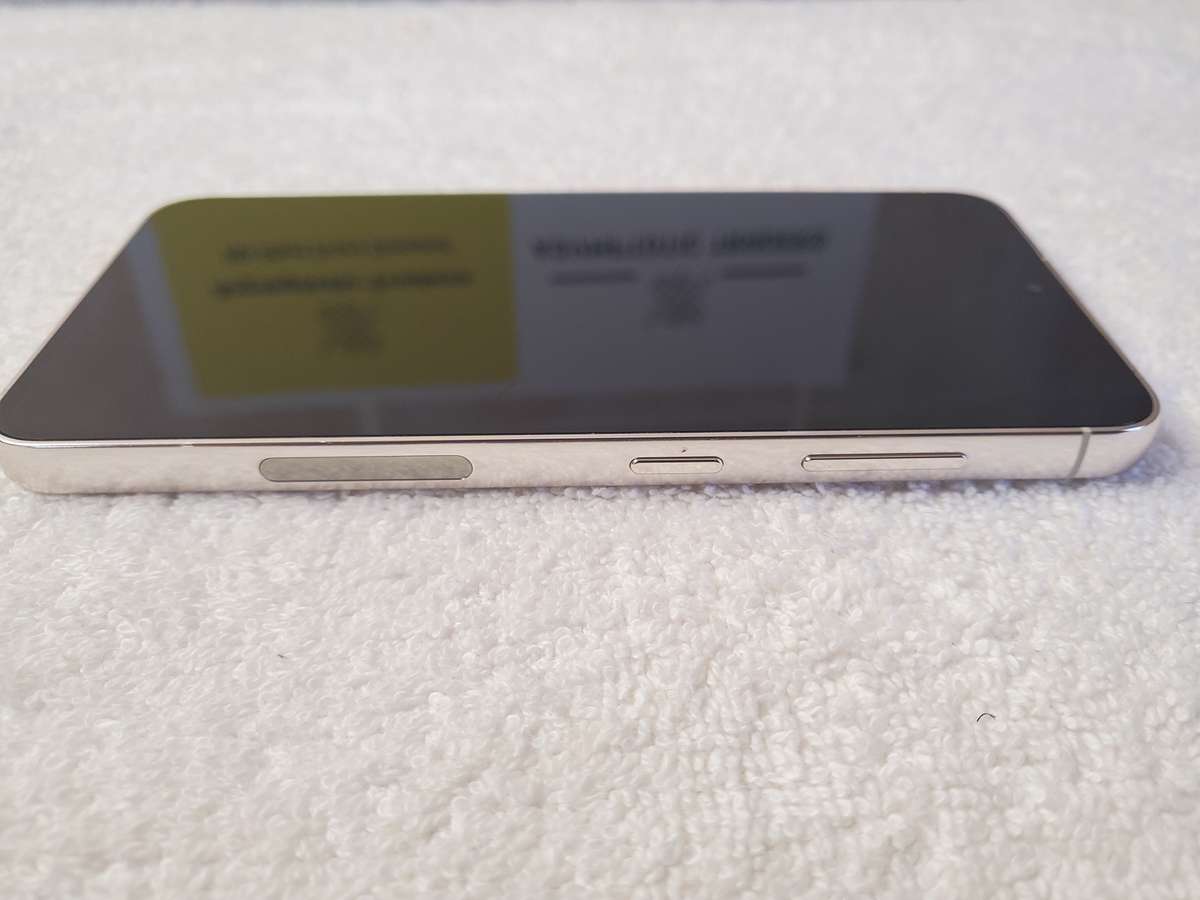 Samsung Galaxy - S23 - 5G - 128GB  - Phantom Cream - Excellent Condition - With Extras