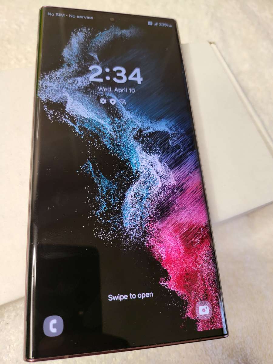 Samsung Galaxy S22 Ultra 5G 128GB All Networks Burgundy With Extras