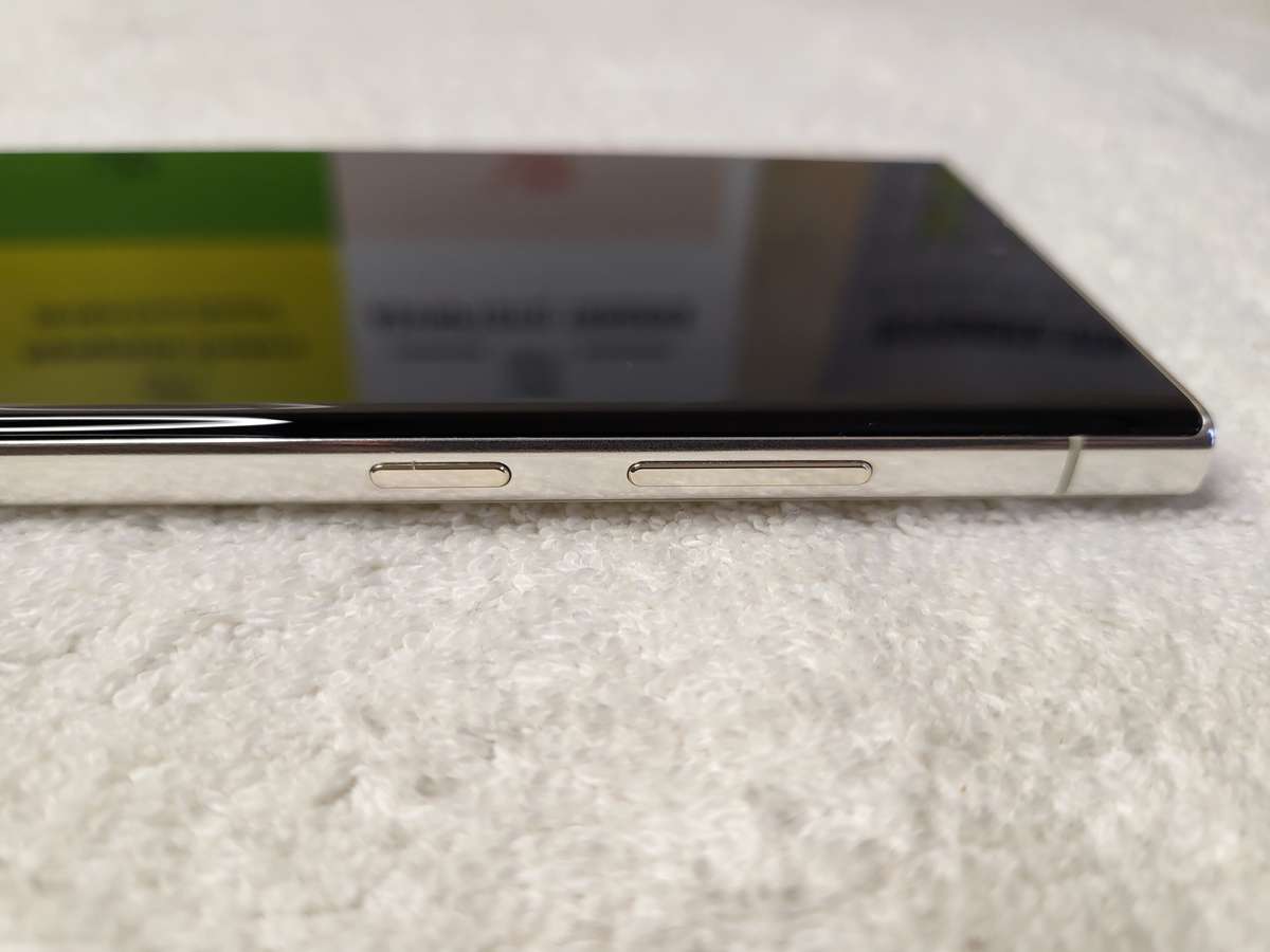 Samsung Galaxy - S23 Ultra - Dual Sim - 256GB  - Cream - Excellent Condition - With Extras