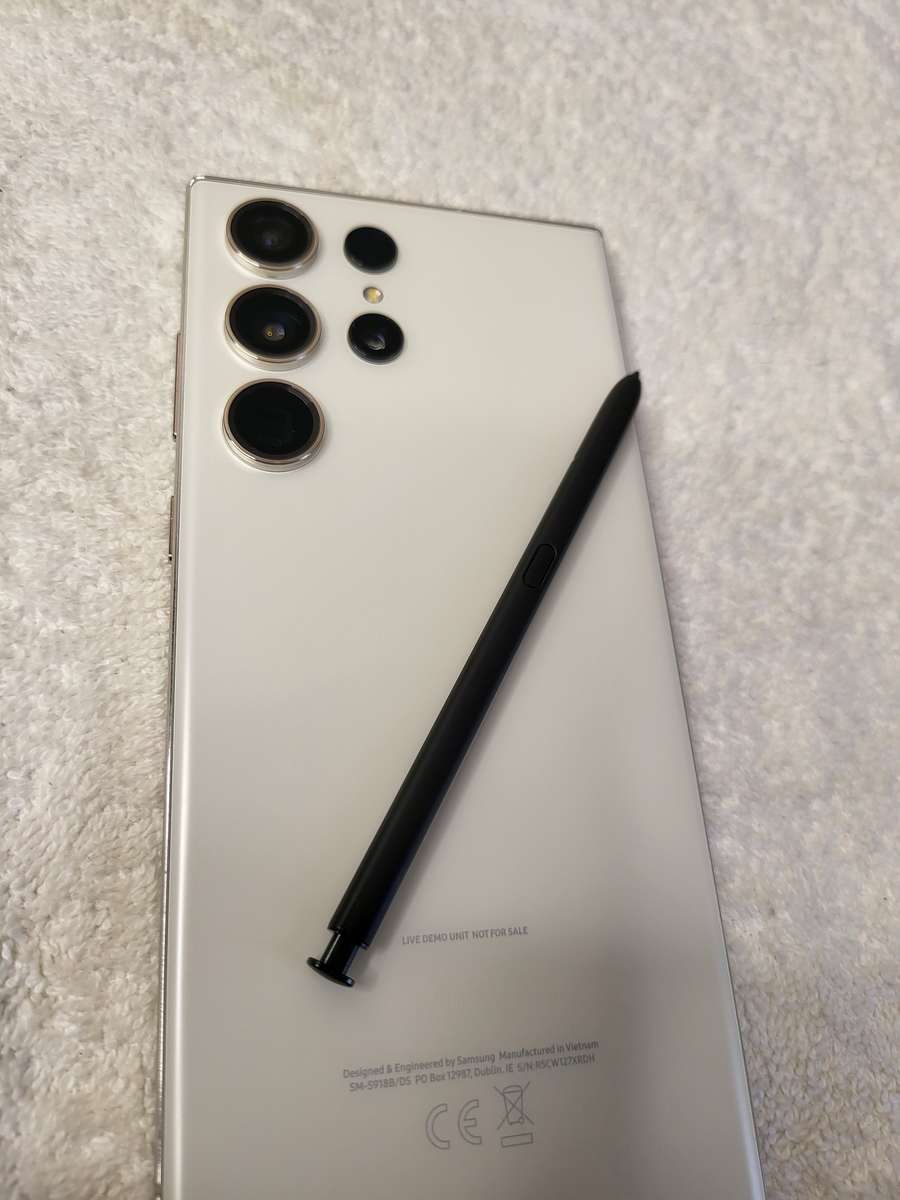 Samsung Galaxy - S23 Ultra - Dual Sim - 256GB  - Cream - Excellent Condition - With Extras