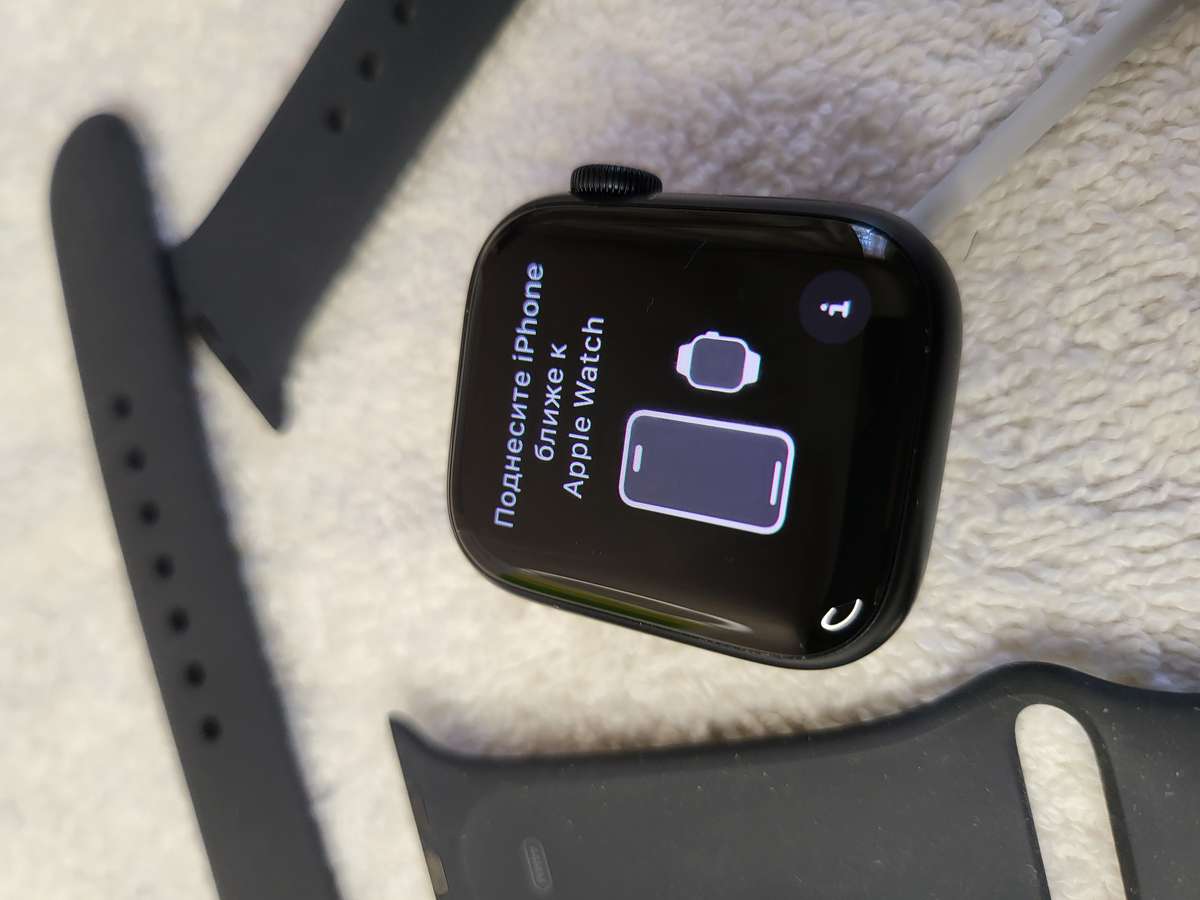 Apple Watch - Series 8 - GPS + Cellular - 32GB - Midnight - Excellent Condition