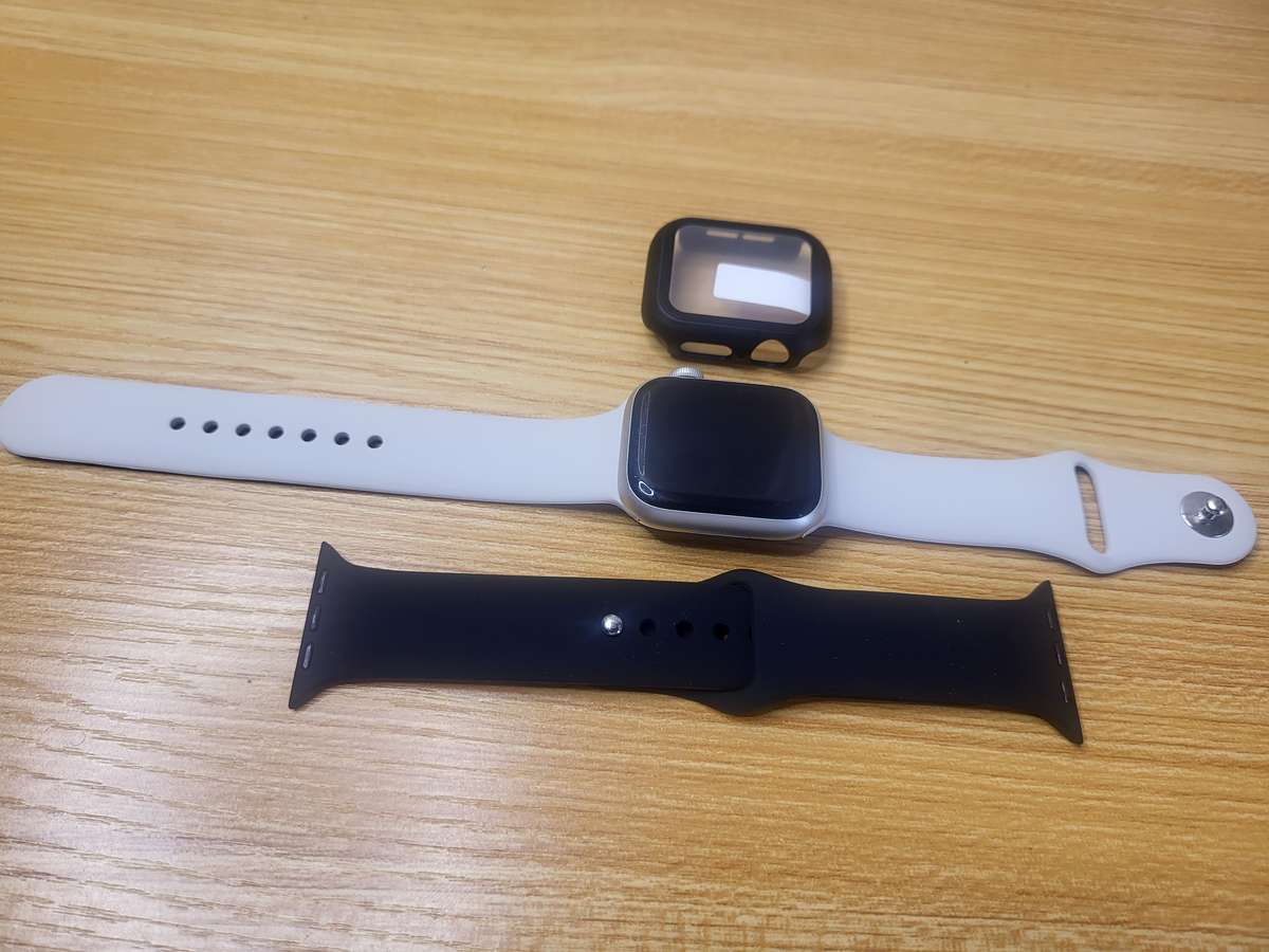 Apple Watch Series 7 GPS + LTE Starlight