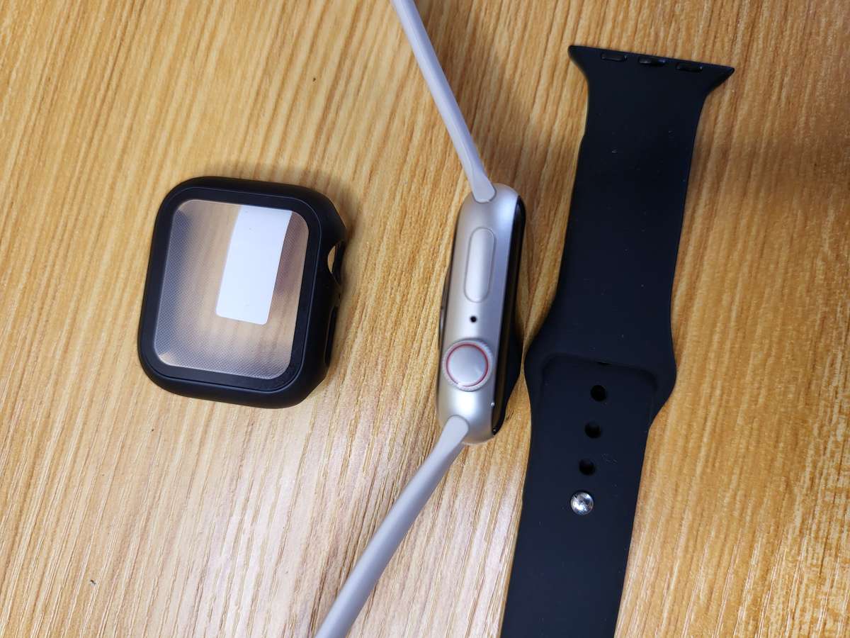 Apple Watch Series 7 GPS + LTE Starlight