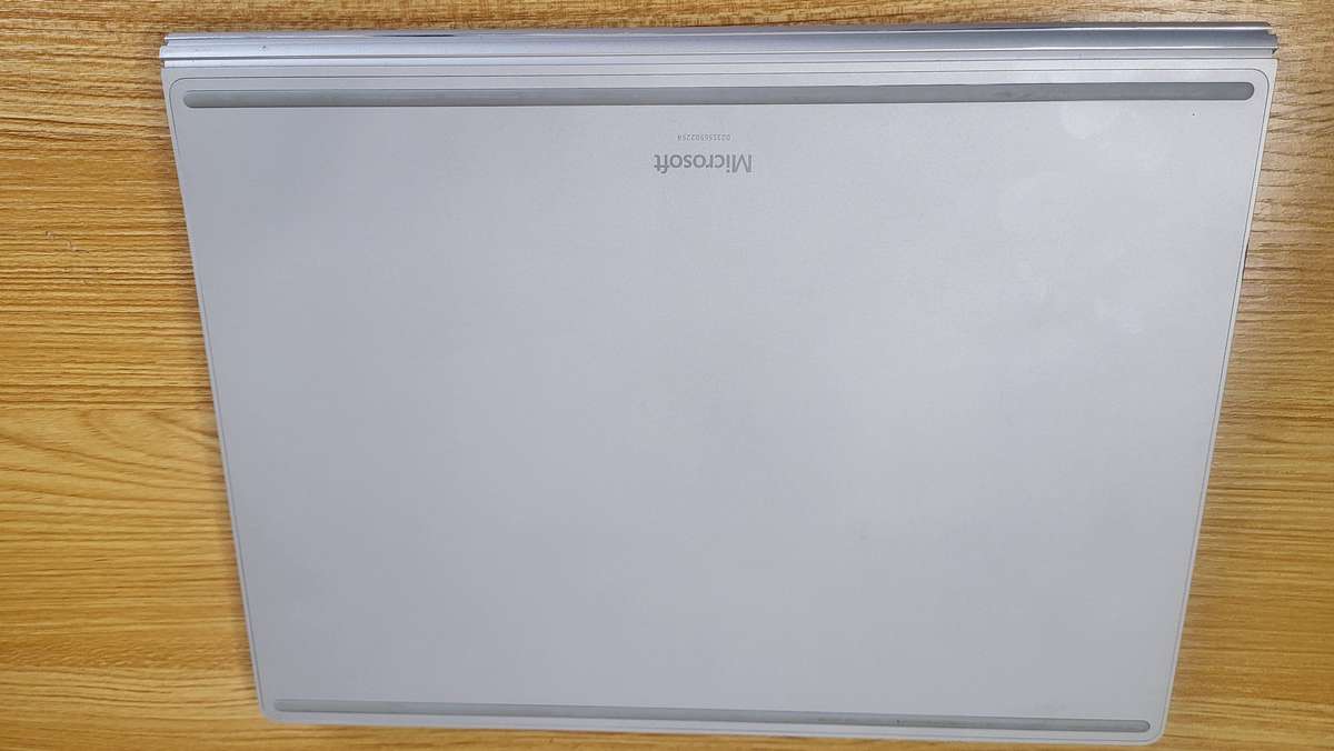 Microsoft Surface Book 3 | 2 in 1 | 10th Gen i5, 8GB, 256GB SSD | Touch Screen