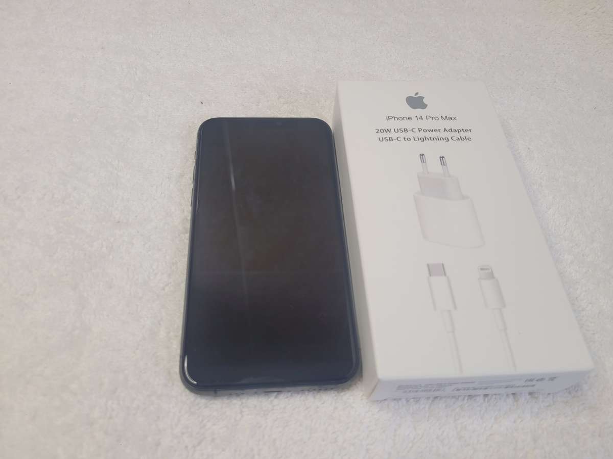iPhone 11 Pro - Space Grey - 512GB - With Extras