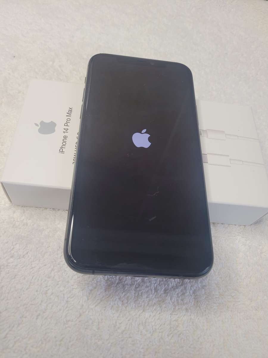 iPhone 11 Pro - Space Grey - 512GB - With Extras