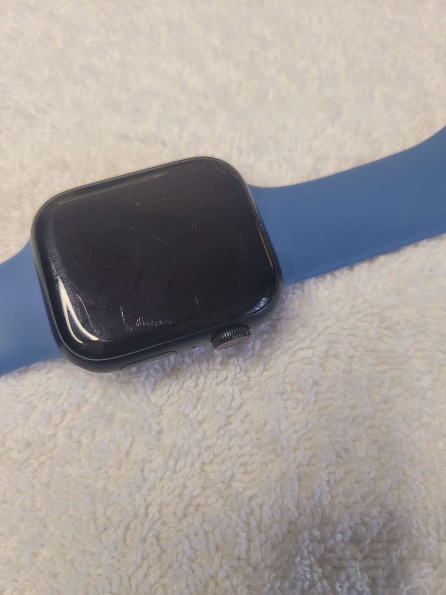 Apple Watch Series 7 45mm GPS + LTE Black with Extra Straps