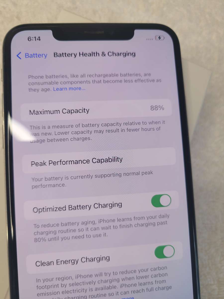 iPhone XS Max Silver 256GB With Extras