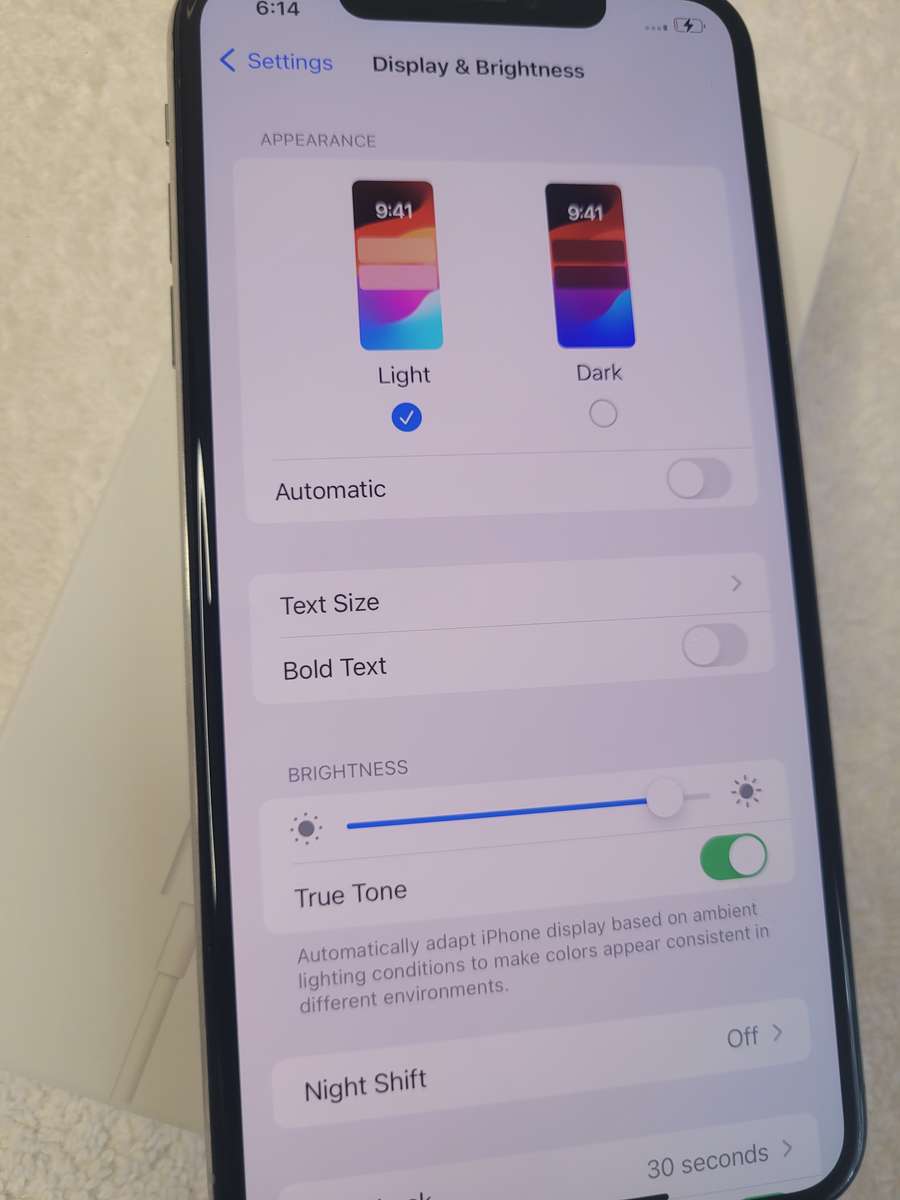 iPhone XS Max Silver 256GB With Extras