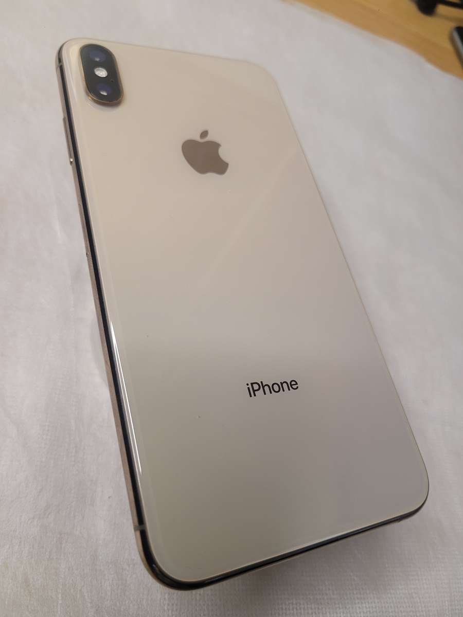iPhone XS Max - Gold - 256GB - With Extras - Excellent Condition