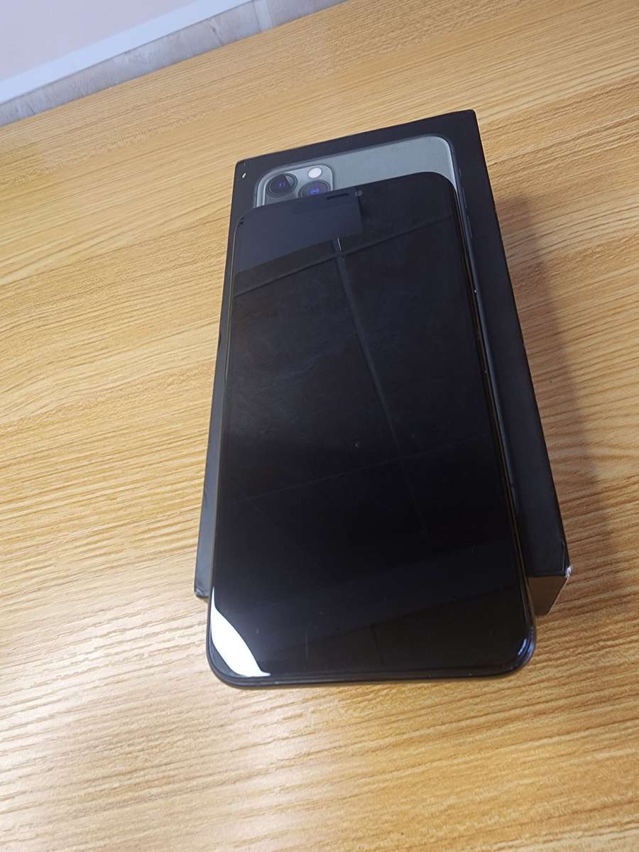 iPhone 11 Pro Max | Space Gray | 64GB | Excellent Condition Boxed | With Extras | Read