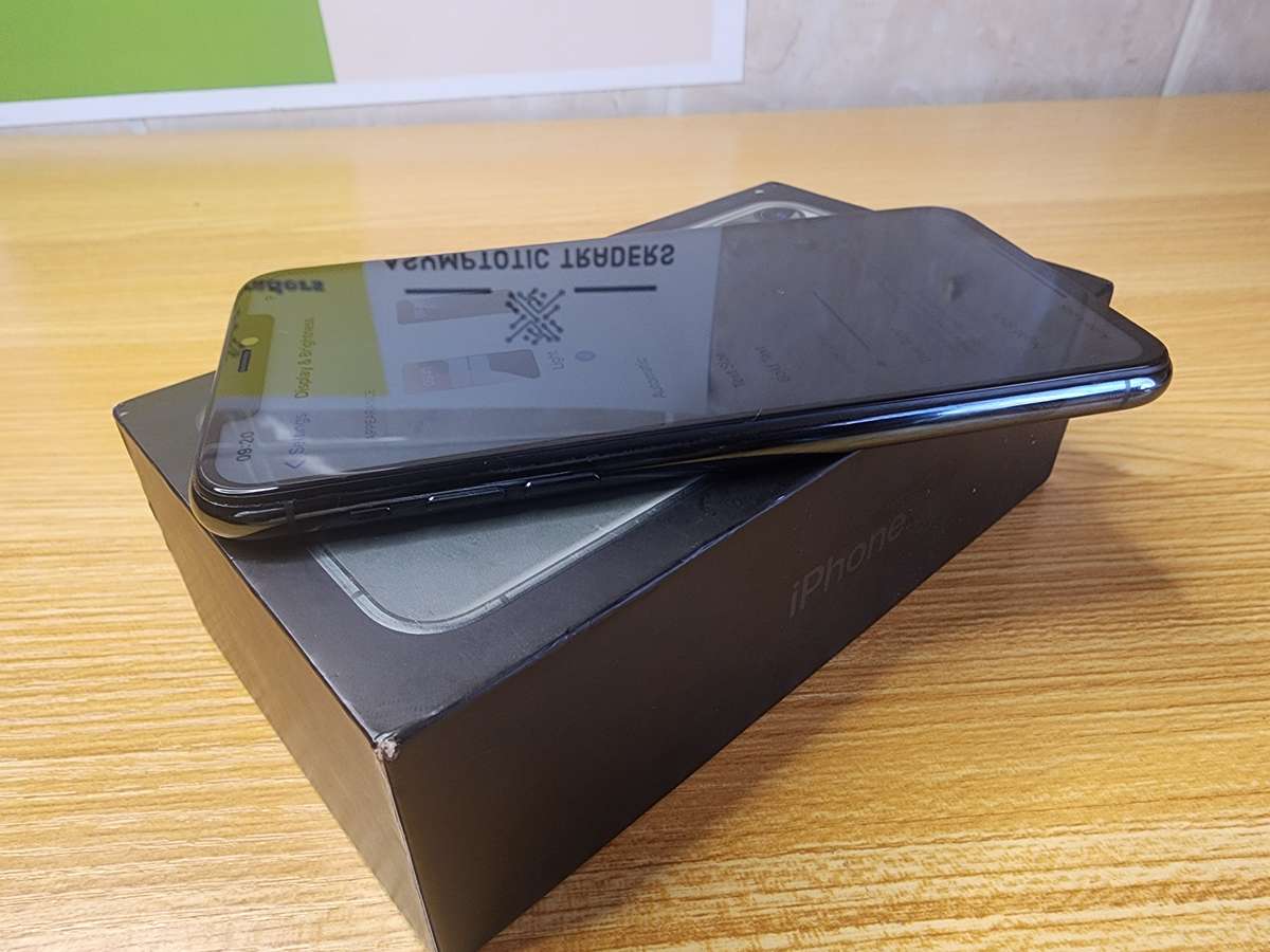 iPhone 11 Pro Max | Space Gray | 64GB | Excellent Condition Boxed | With Extras | Read