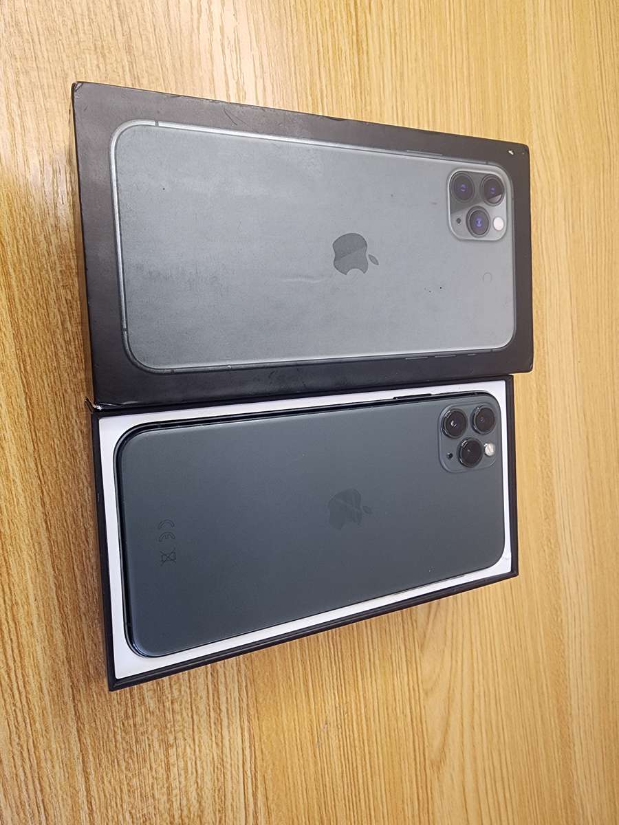 iPhone 11 Pro Max | Space Gray | 64GB | Excellent Condition Boxed | With Extras | Read
