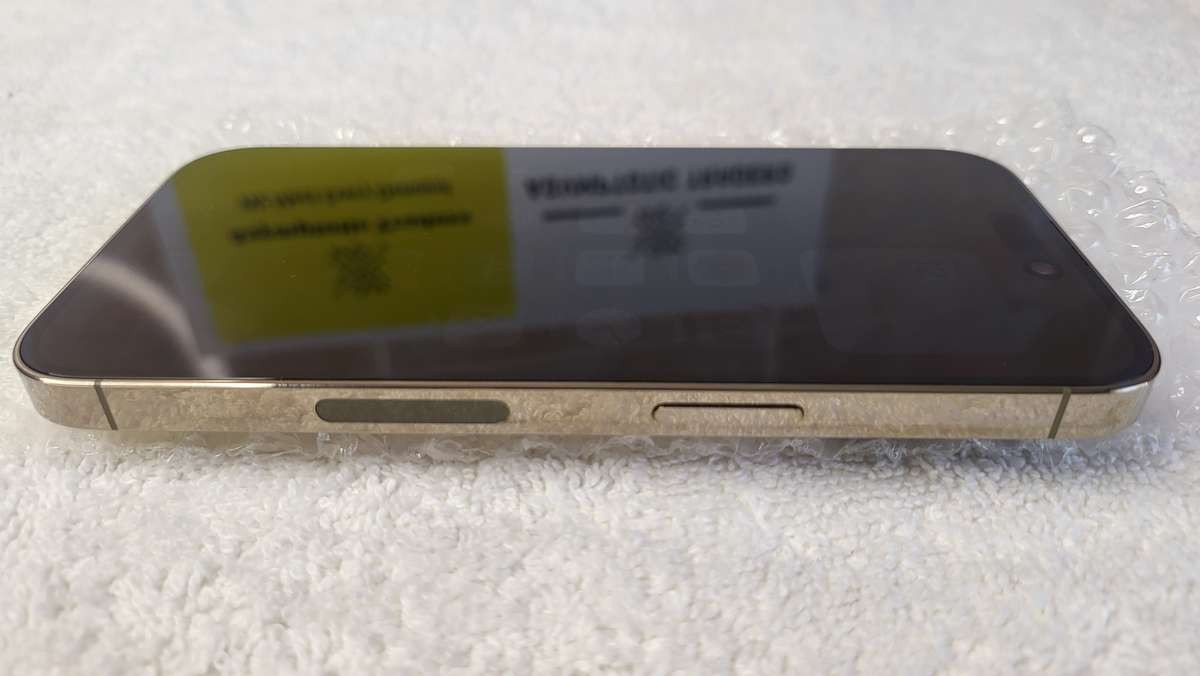 iPhone 14 Pro | eSim | Gold | 256GB | With Extras