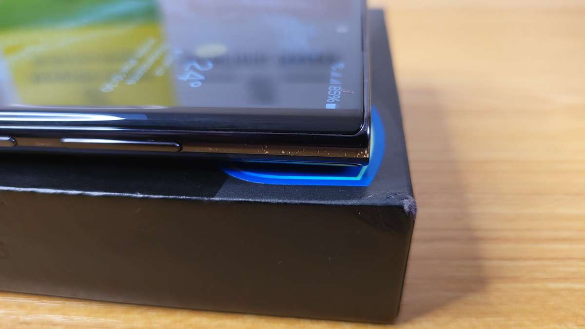 Samsung Galaxy | S22 Ultra 5G | 256GB | All Networks | Dual Sim | Black | Very Good Condition