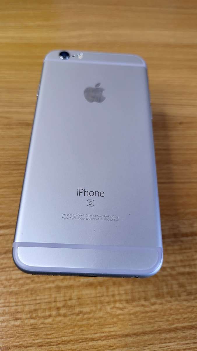 iPhone 6s | Silver | 128GB | Excellent Condition | With Extras