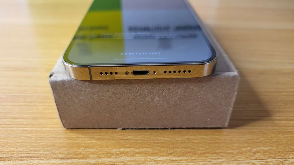 iPhone 14 Pro Max | Dual eSim | Gold | 256GB | With Extras