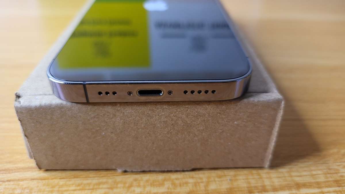 iPhone 14 Pro | Dual eSim | Deep Purple | 256GB | With Extras