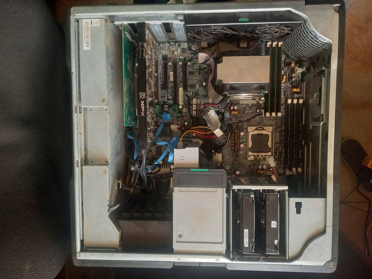 HP Z600 Workstation - Intel Xeon - 250GB HDD  - 2TB HDD -  Win 11 - Good Condition