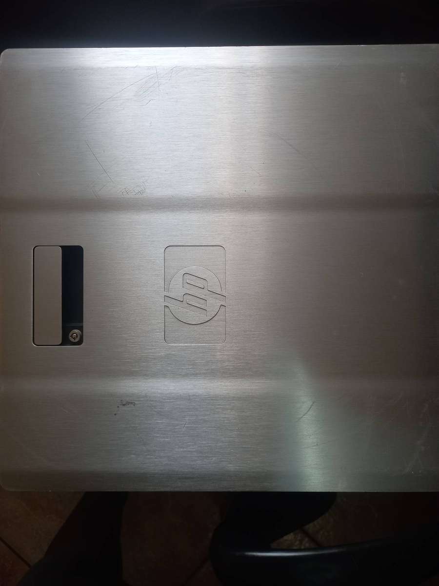 HP Z600 Workstation - Intel Xeon - 250GB HDD  - 2TB HDD -  Win 11 - Good Condition