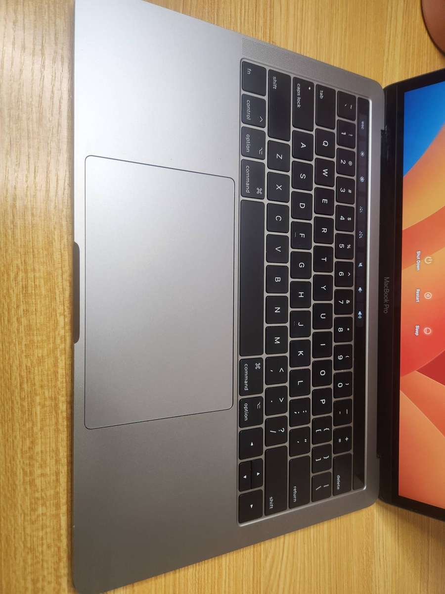 MacBook Pro 13" | Touch Bar | i5 Dual Core | 8GB RAM | 256GB SSD | Excellent Condition