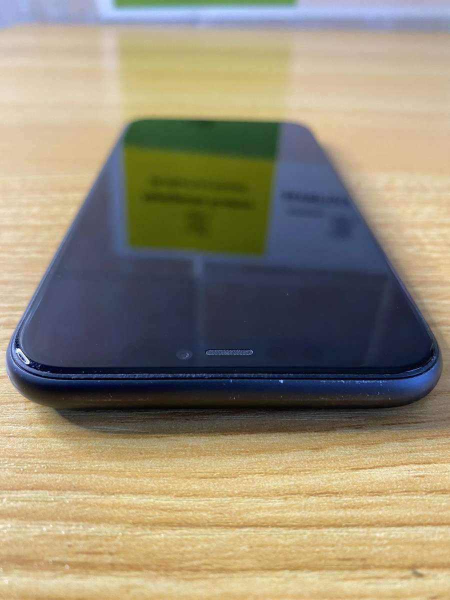 iPhone 11 - Black - 128GB