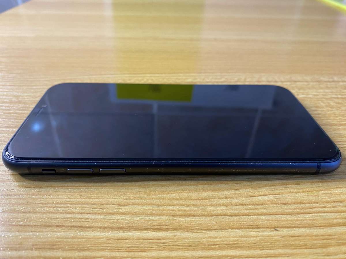 iPhone 11 - Black - 128GB