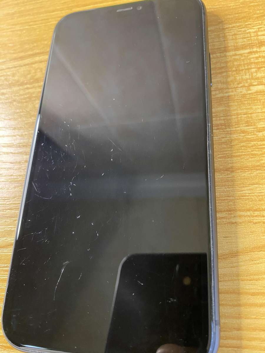 iPhone 11 - Black - 128GB