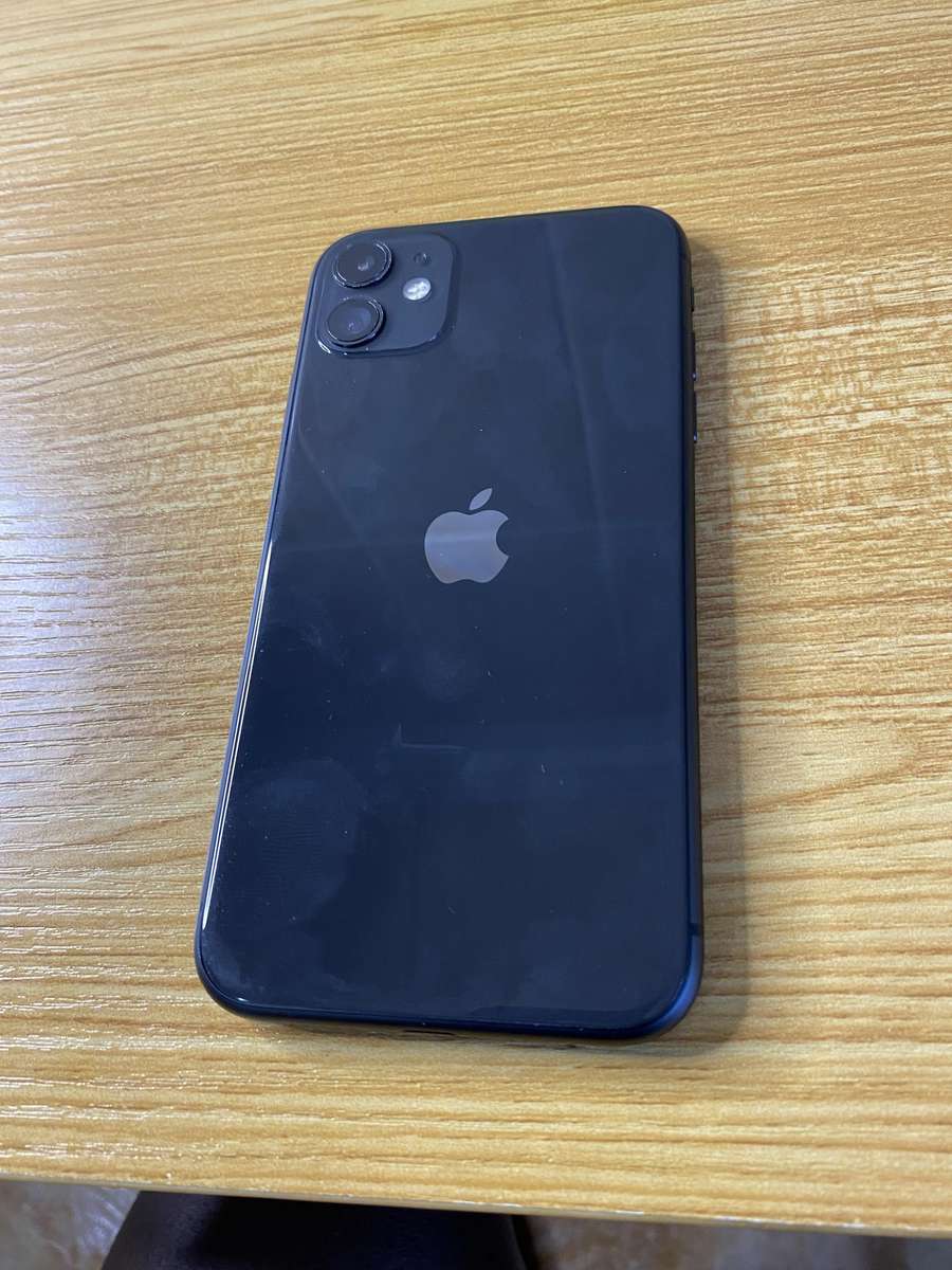 iPhone 11 - Black - 128GB