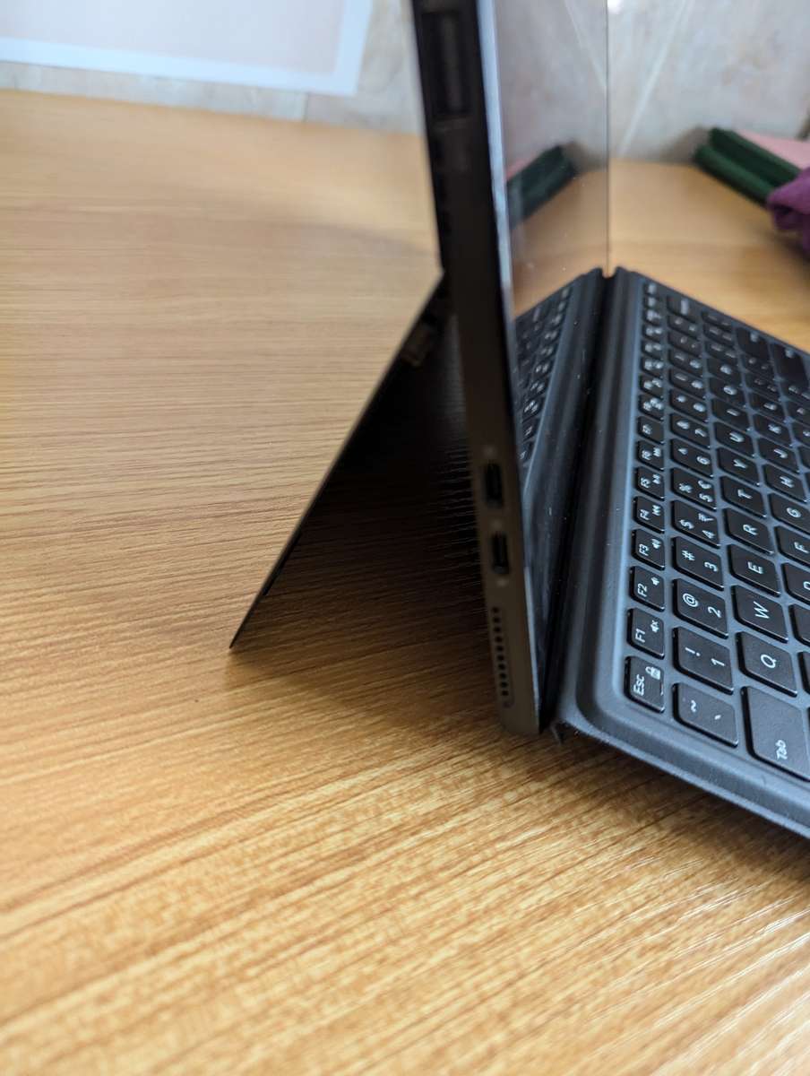 Dell Latitude - 5290 - 2 in 1 - i5 8th Gen - 8GB Ram - 256GB SSD - Very Good Condition - Please Read