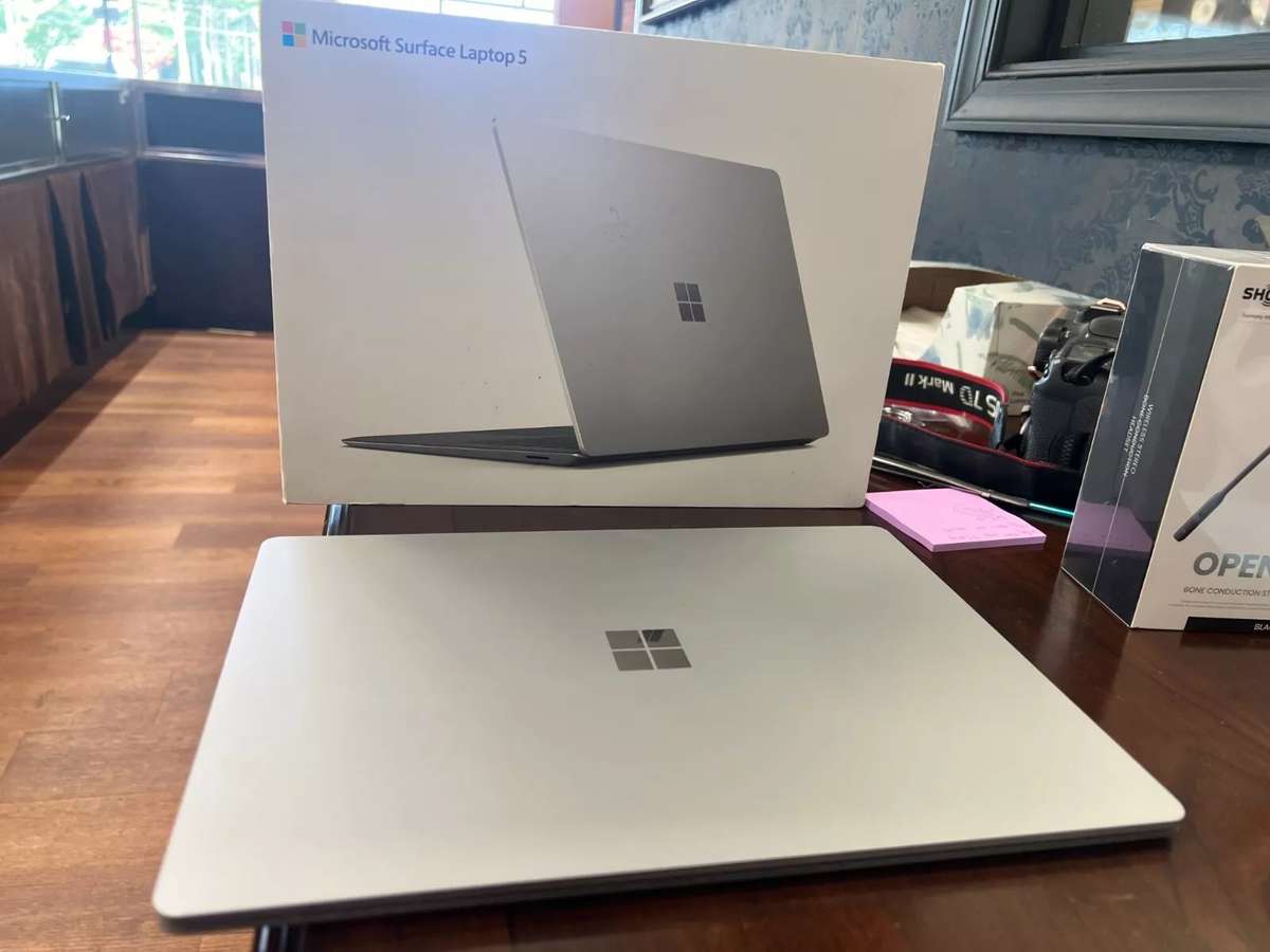 As New | Microsoft Surface Laptop 13.5' 2K Touch Display 12th Gen i5, 8GB Ram, 256SSD | Boxed
