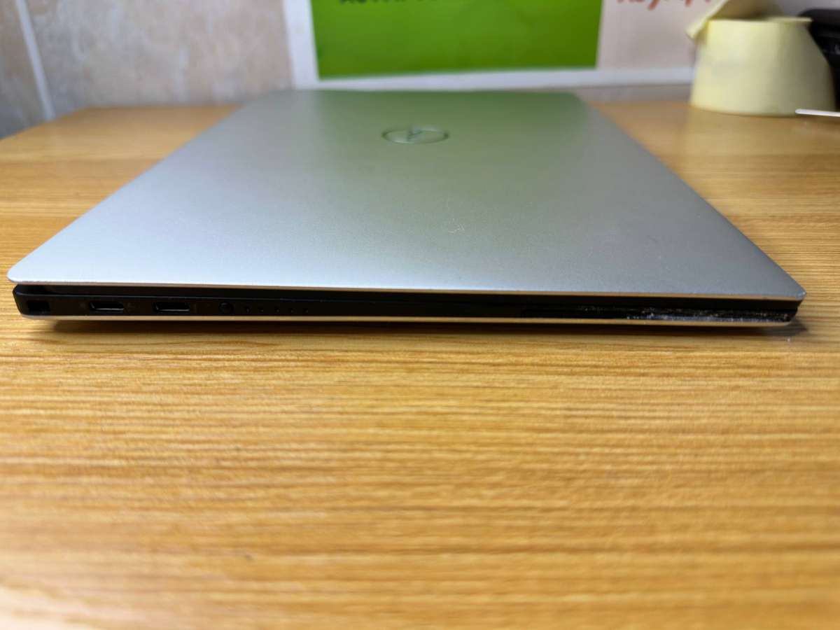 Dell XPS 13 | 7390 | i7 10th Gen | 16GB RAM | 512GB SSD | Good Condition
