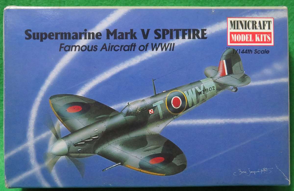 **Academy**Model kit**WWII - Spitfire - Supermarine Mk.V**Scale 1:144**Box still sealed**