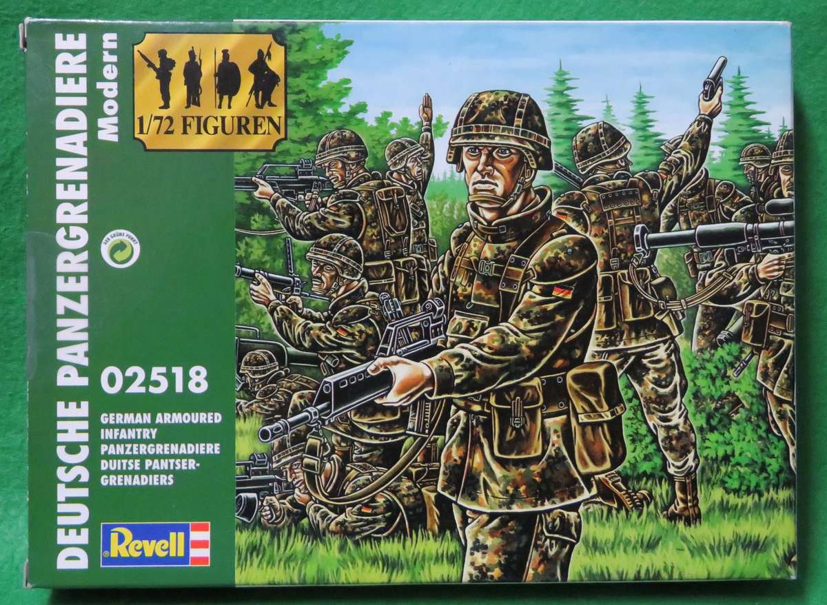 **Revell**Model kit**German Armoured Infantry (54 Parts)**Vintage**Scale 1/72**