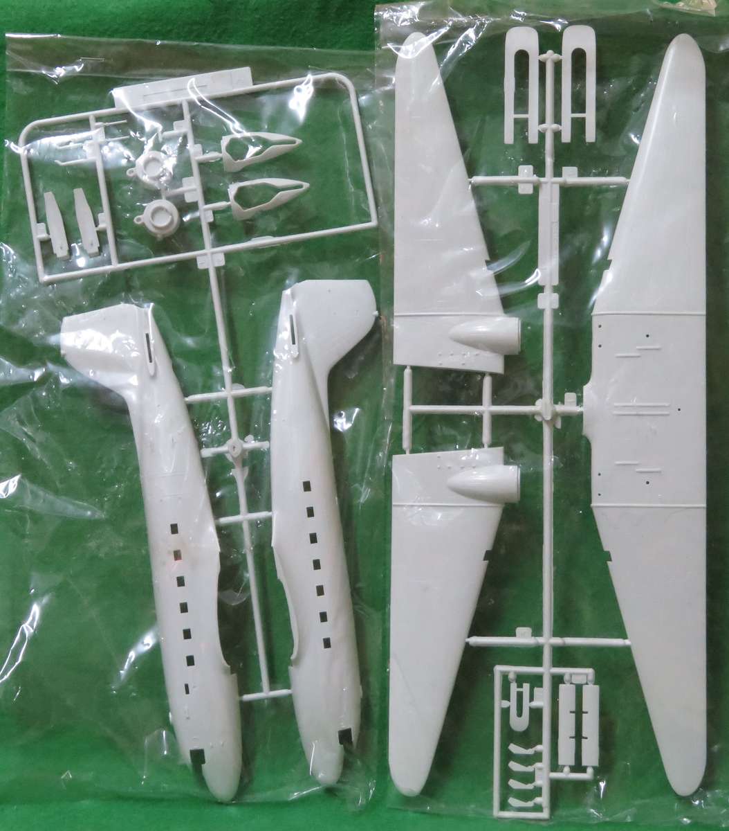 **DOYUSHA**Model kit**Douglas C-47 Skytrain**Vintage**Scale 1:100**