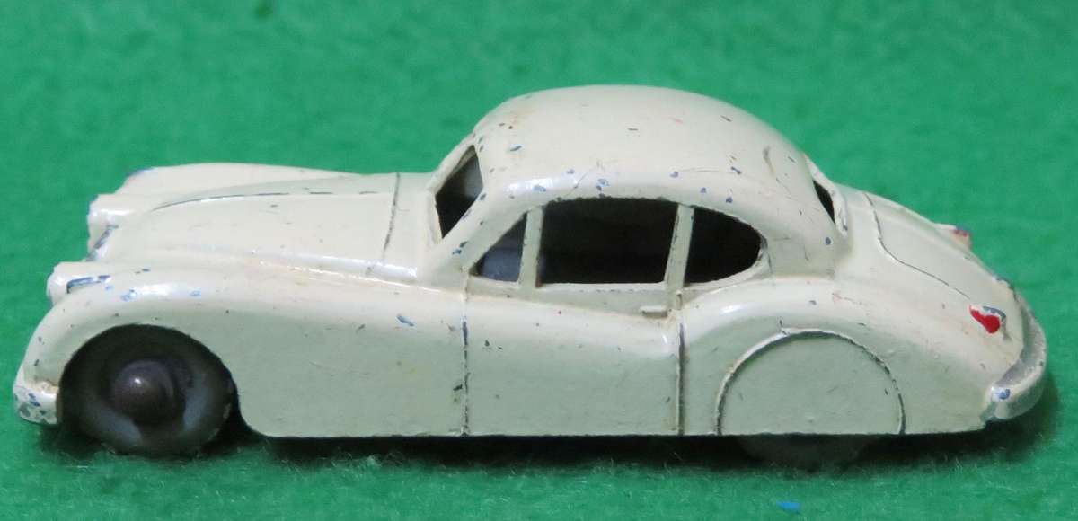 Matchbox Moko Lesney**No. 32**Jaguar XK 140**Made in England**