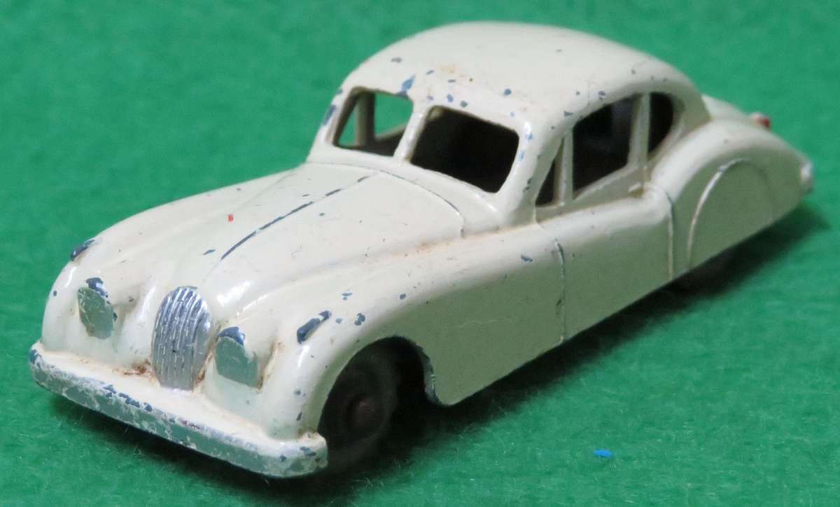 Matchbox Moko Lesney**No. 32**Jaguar XK 140**Made in England**