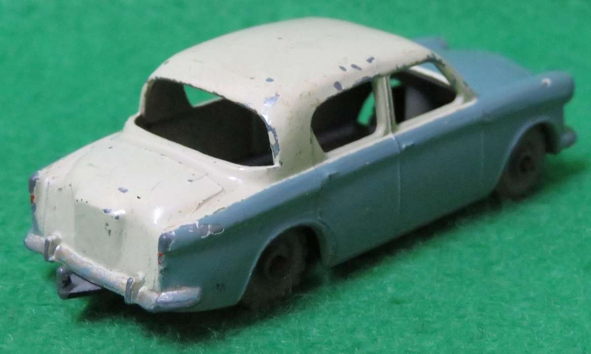 Matchbox Moko Lesney**No. 43**Hillman Mix**Made in England**