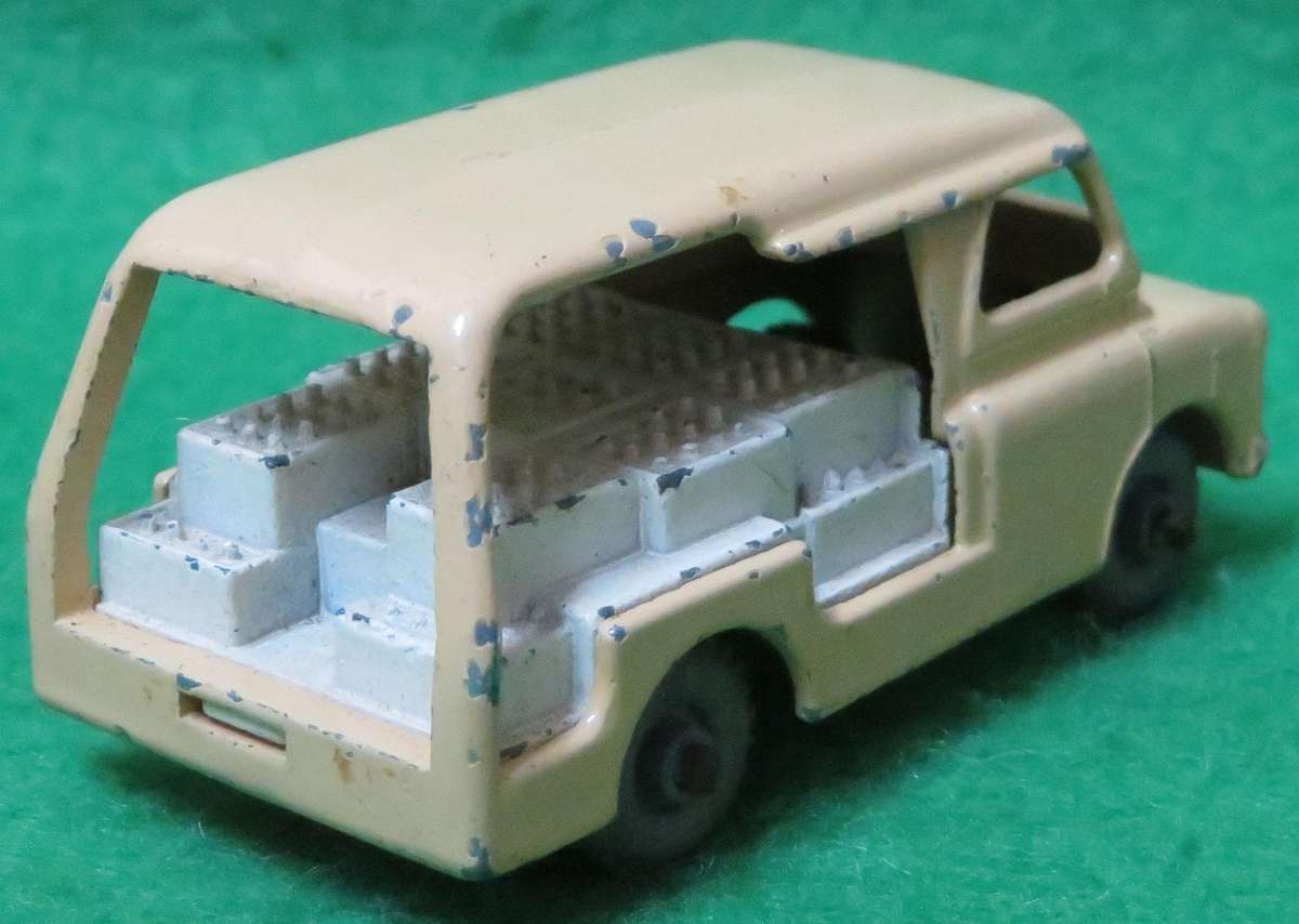 Matchbox Moko Lesney**No. 29**Bedford - Milk Float**Made in England**